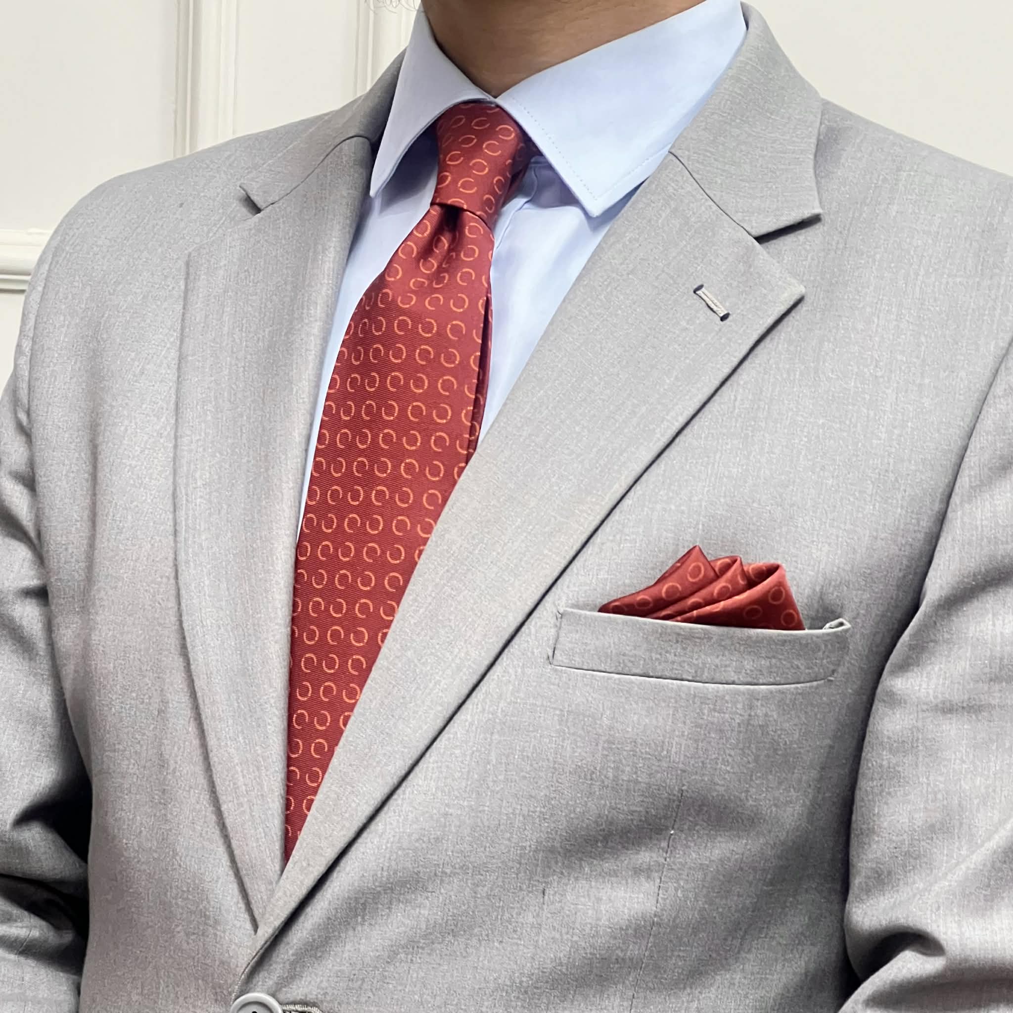 Burgundy & Gold Crescent Loop Tie with Pocket Square