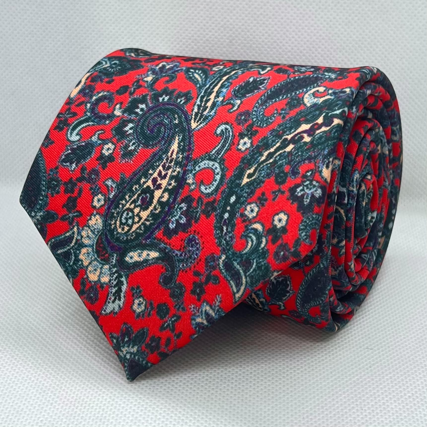 Red Paisley Classic Tie and Pocket square Set