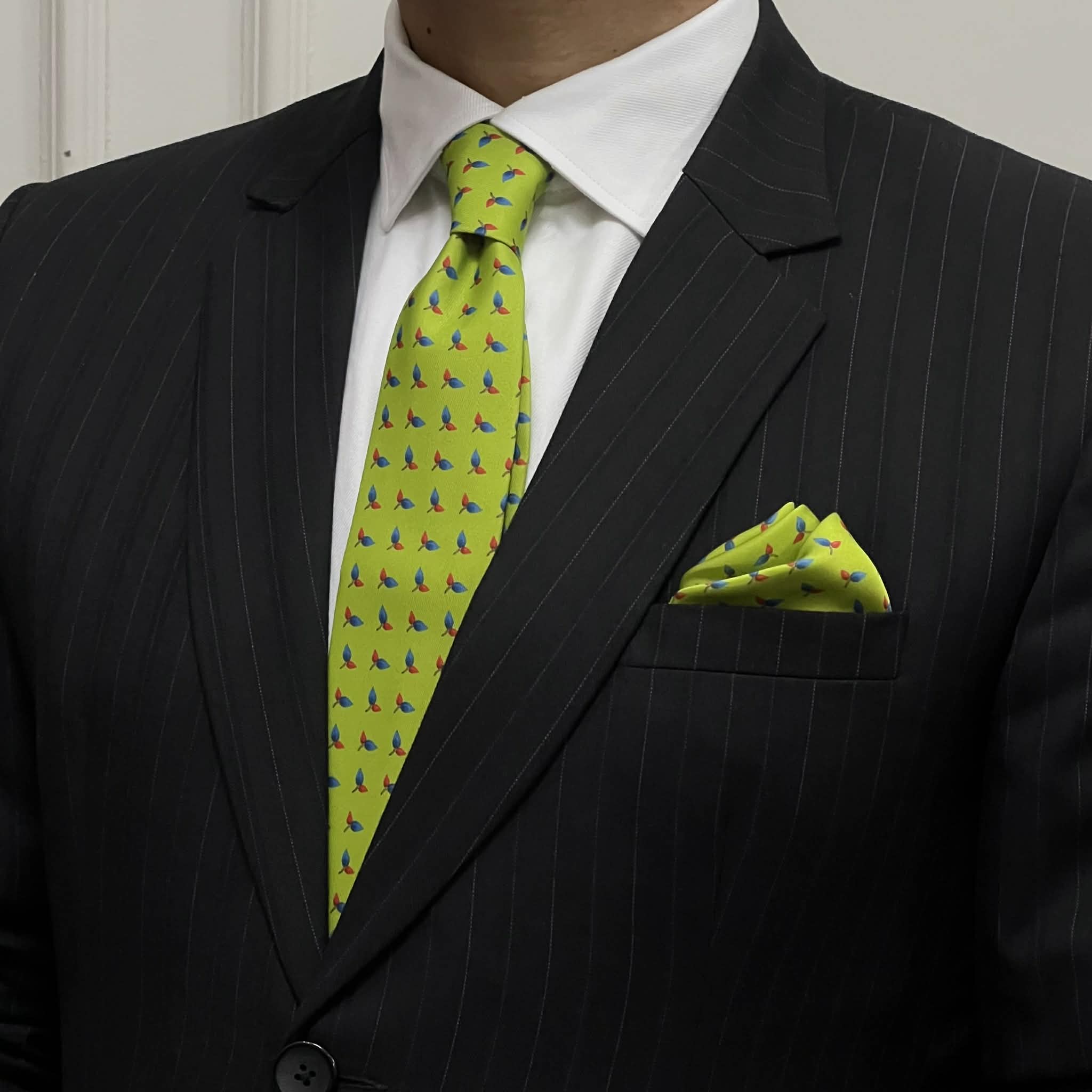 Lime Green with Small Leaves Motif Tie with Pocket Square Set