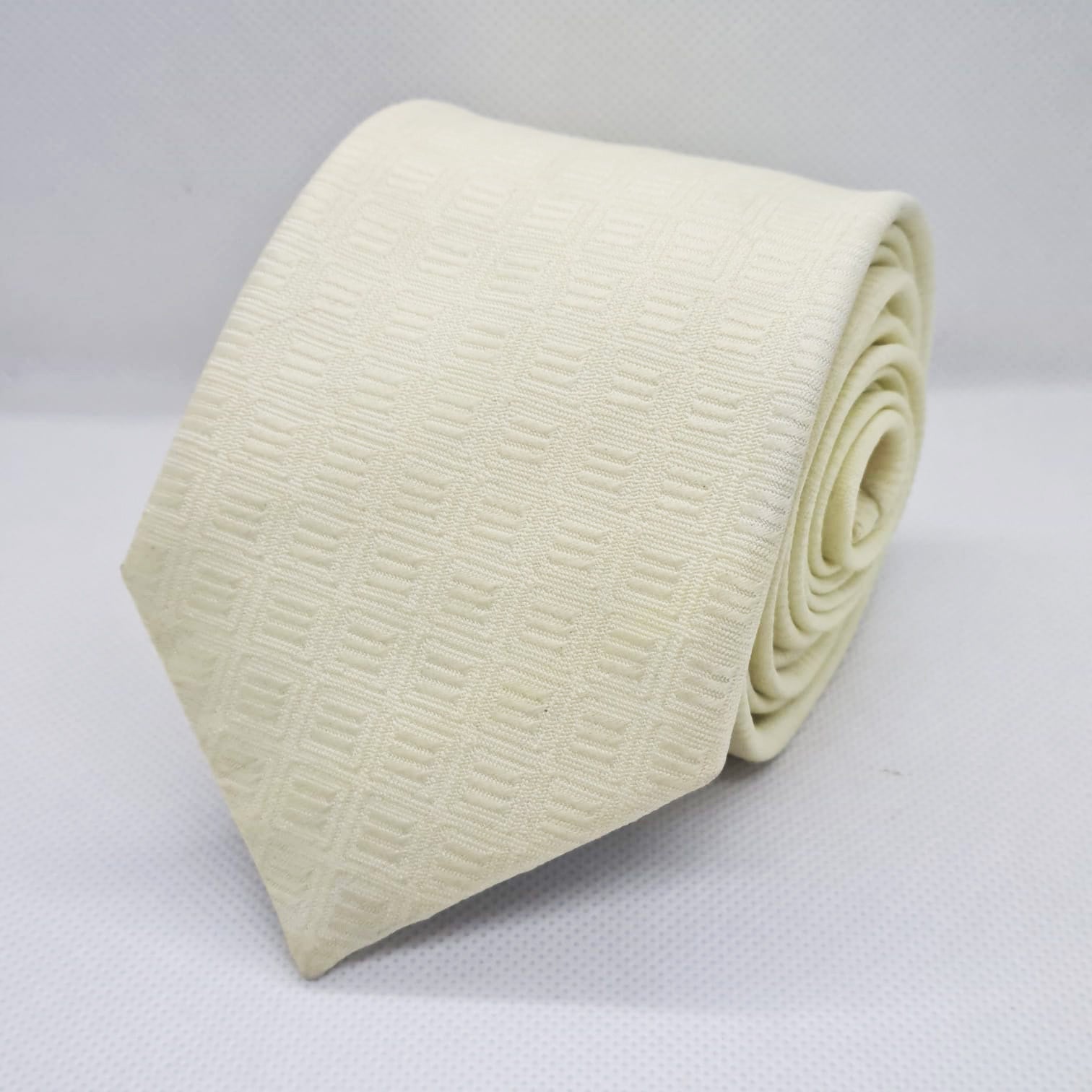 100% Polyester Lemon Tie