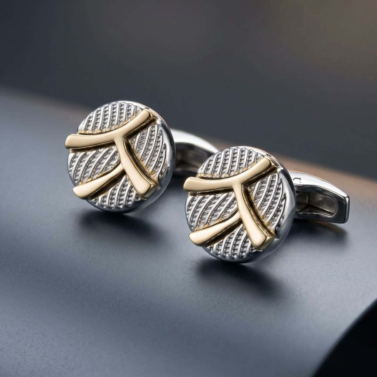Royal Cross Textured Cufflink (Silver)