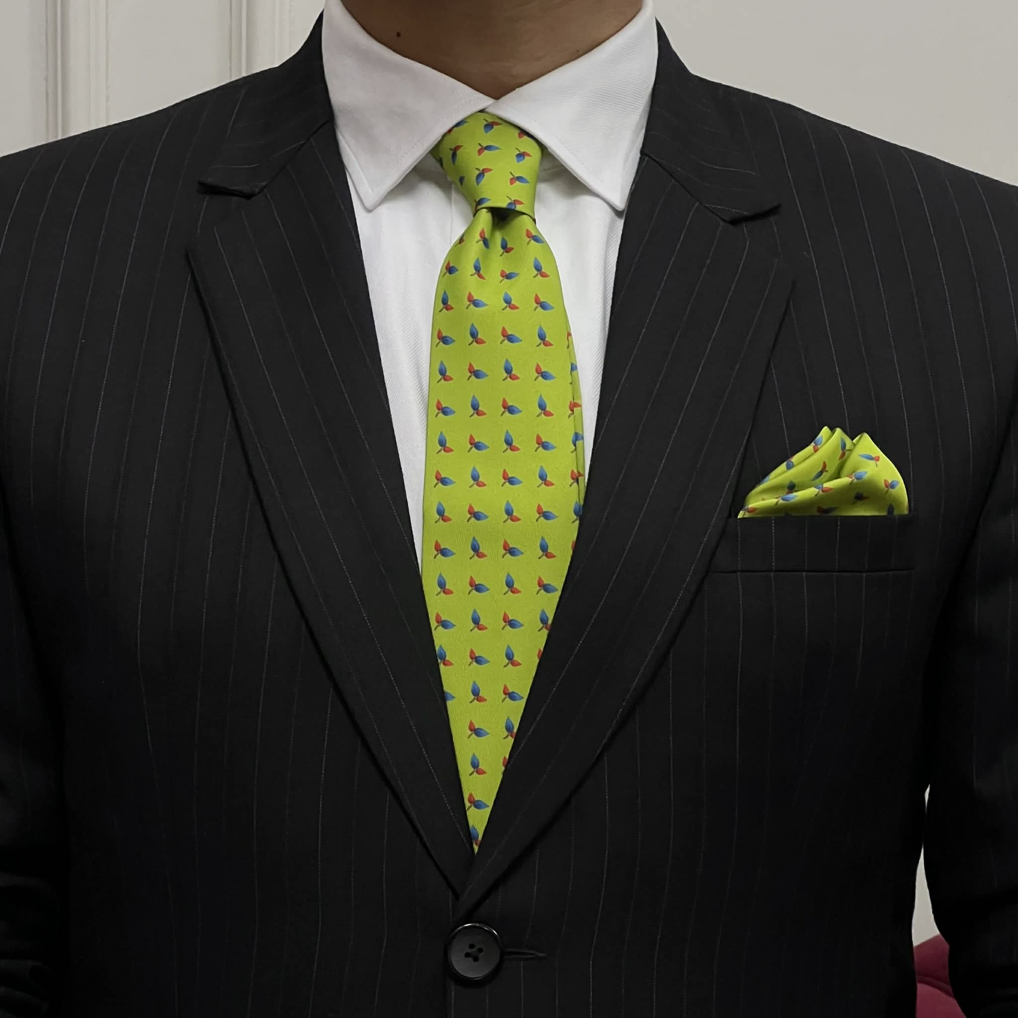 Lime Green with Small Leaves Motif Tie with Pocket Square Set