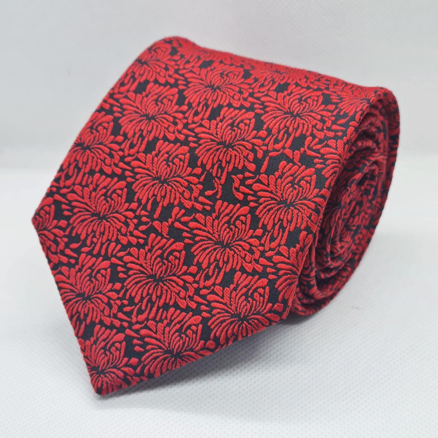 100% Polyester Black Red Paisley Tie