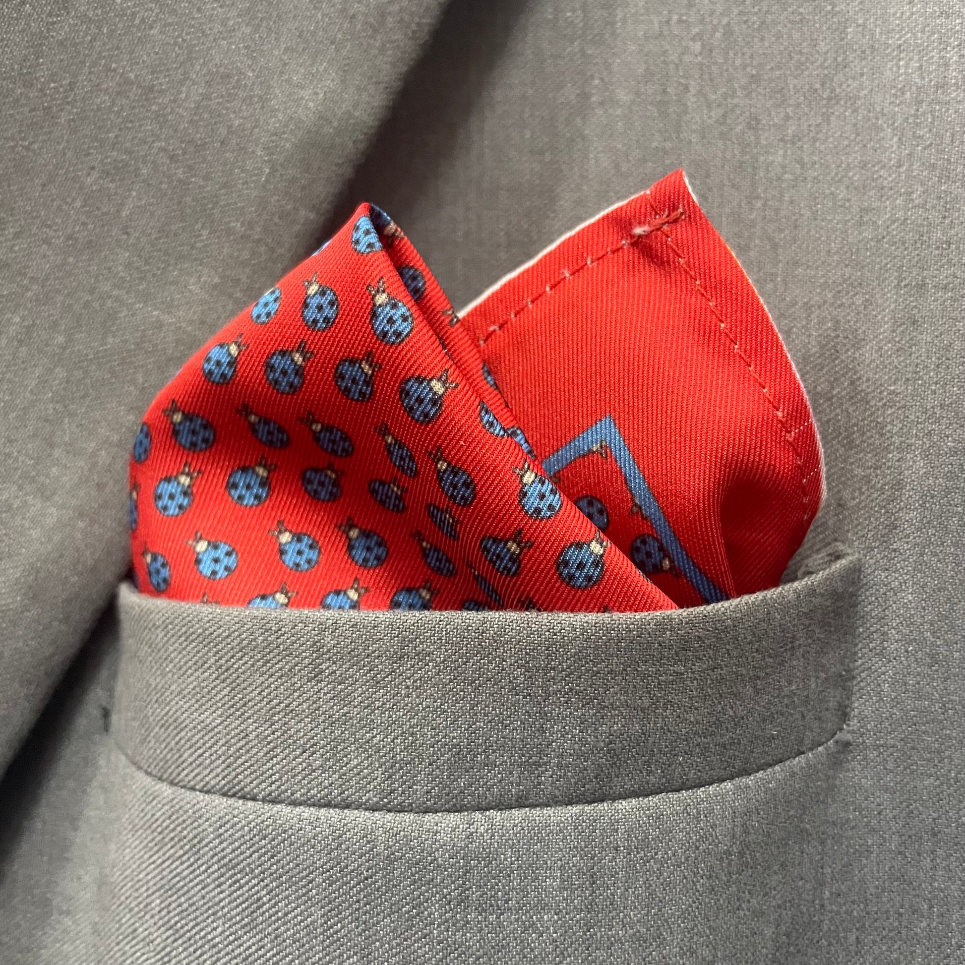 14 by 14 inches Crimson Lady Bug Pocket Square (Red)