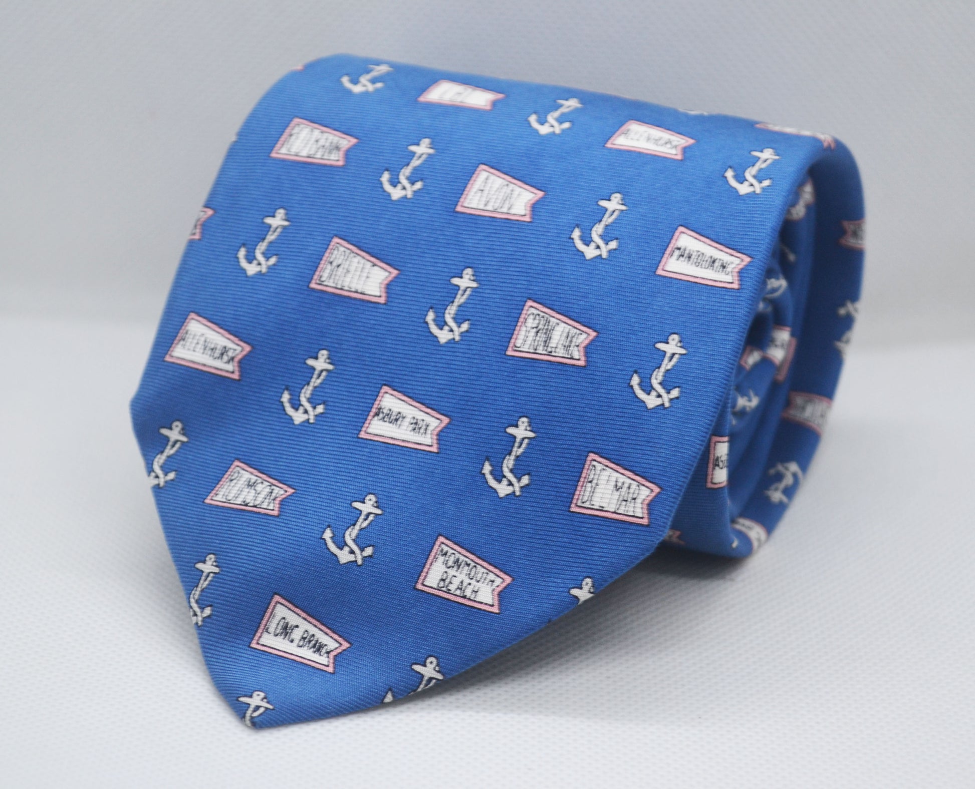 100% Silk Blue Base Geometric Broad Tie