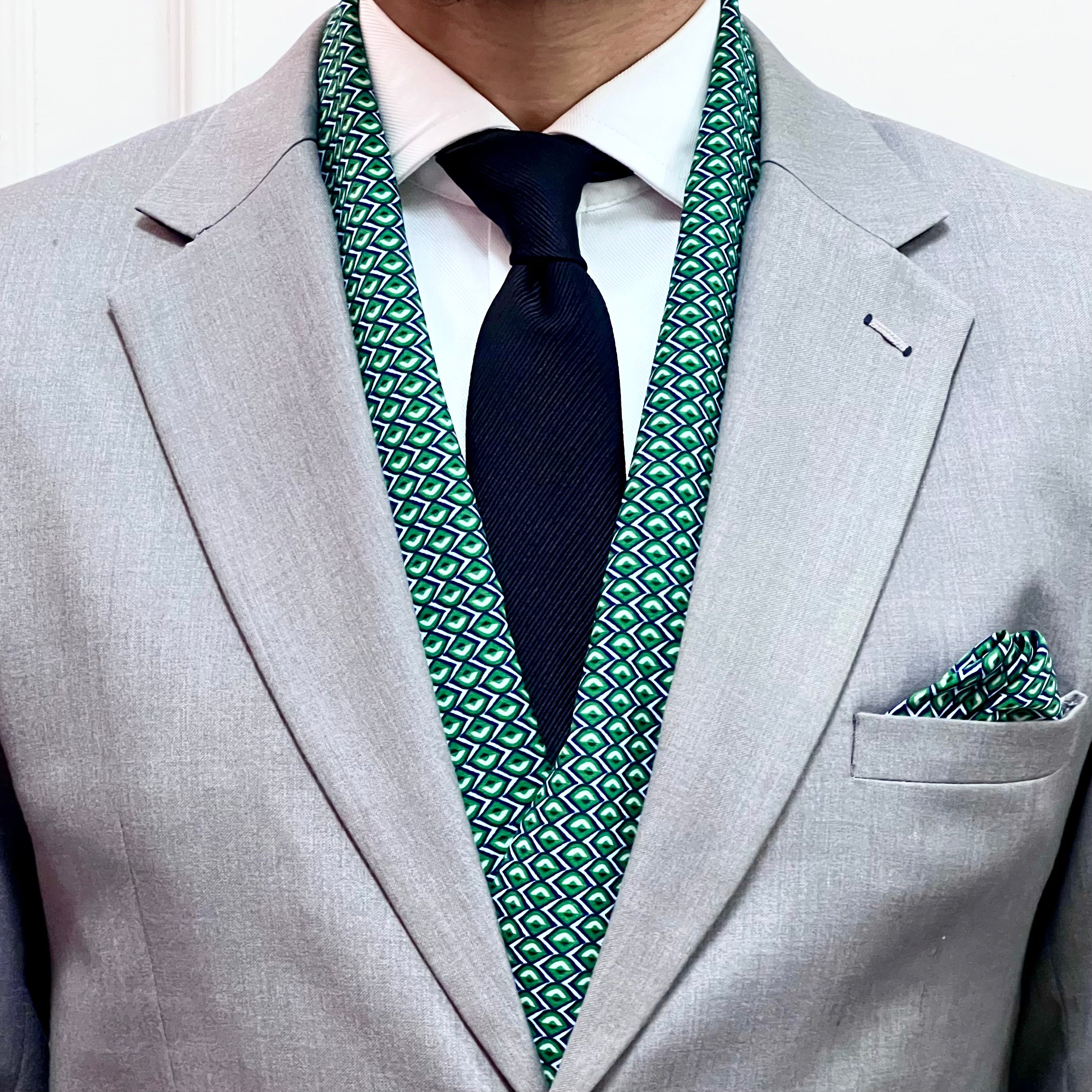 Emerald Diamond Pattern Scarf and Pocket Square Set