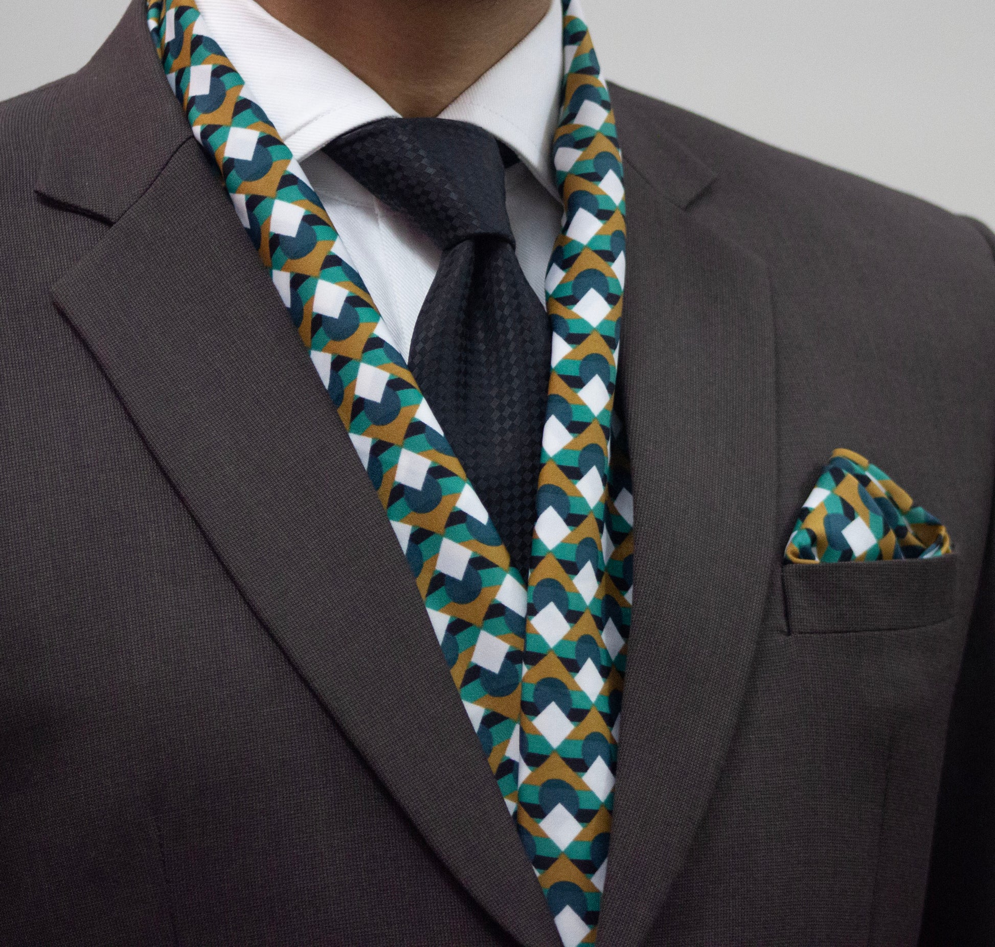 Military Color Geometric Pattern Scarf and Pocket Square Set