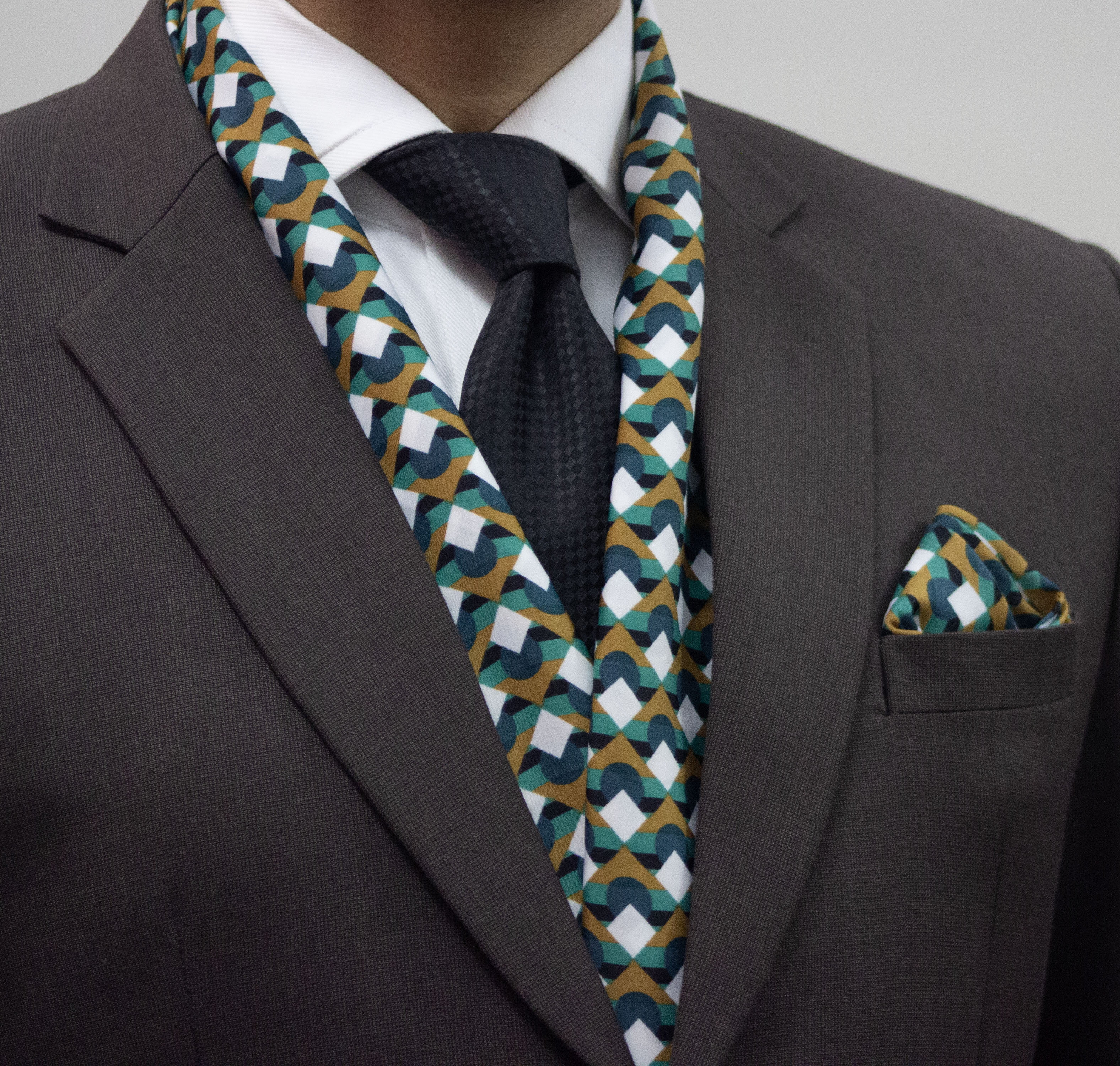 Military Color Geometric Pattern Scarf and Pocket Square Set