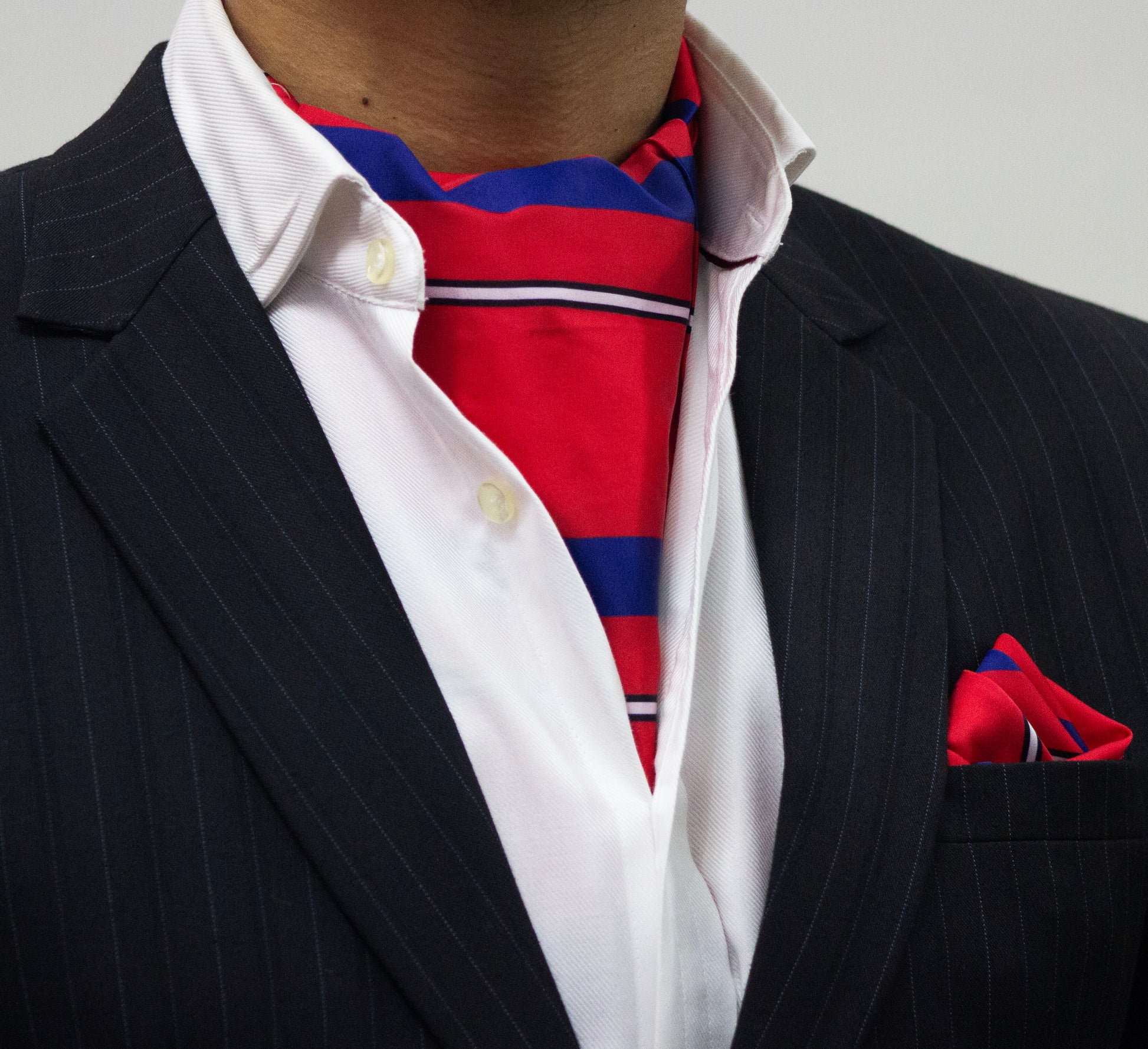 RED BASE CRAVAT AND POCKET SQUARE SET