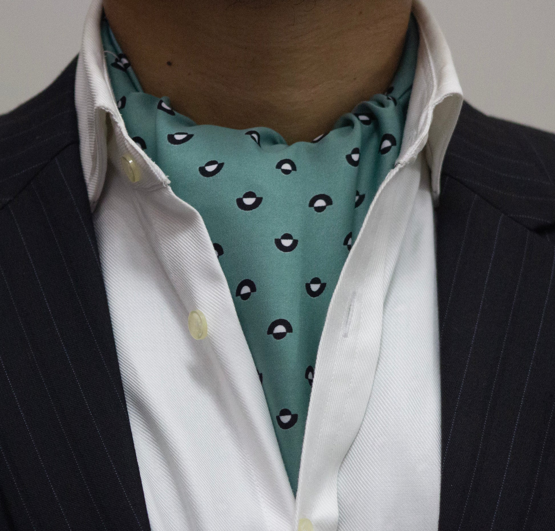 CYAN BASE BLACK CRAVAT AND POCKET SQUARE SET