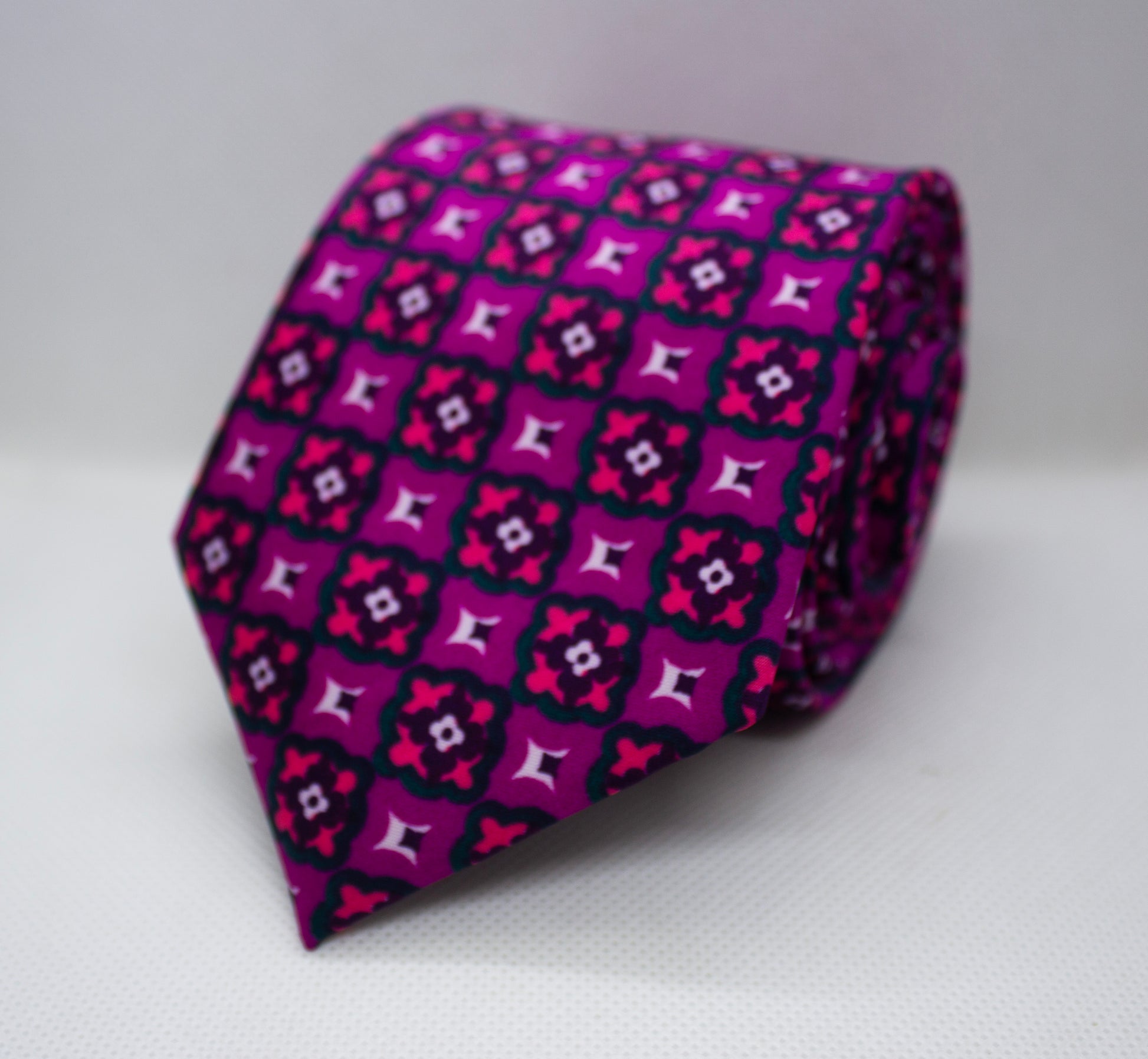 100% Polyester Magenta Motif Check Premium Tie Set