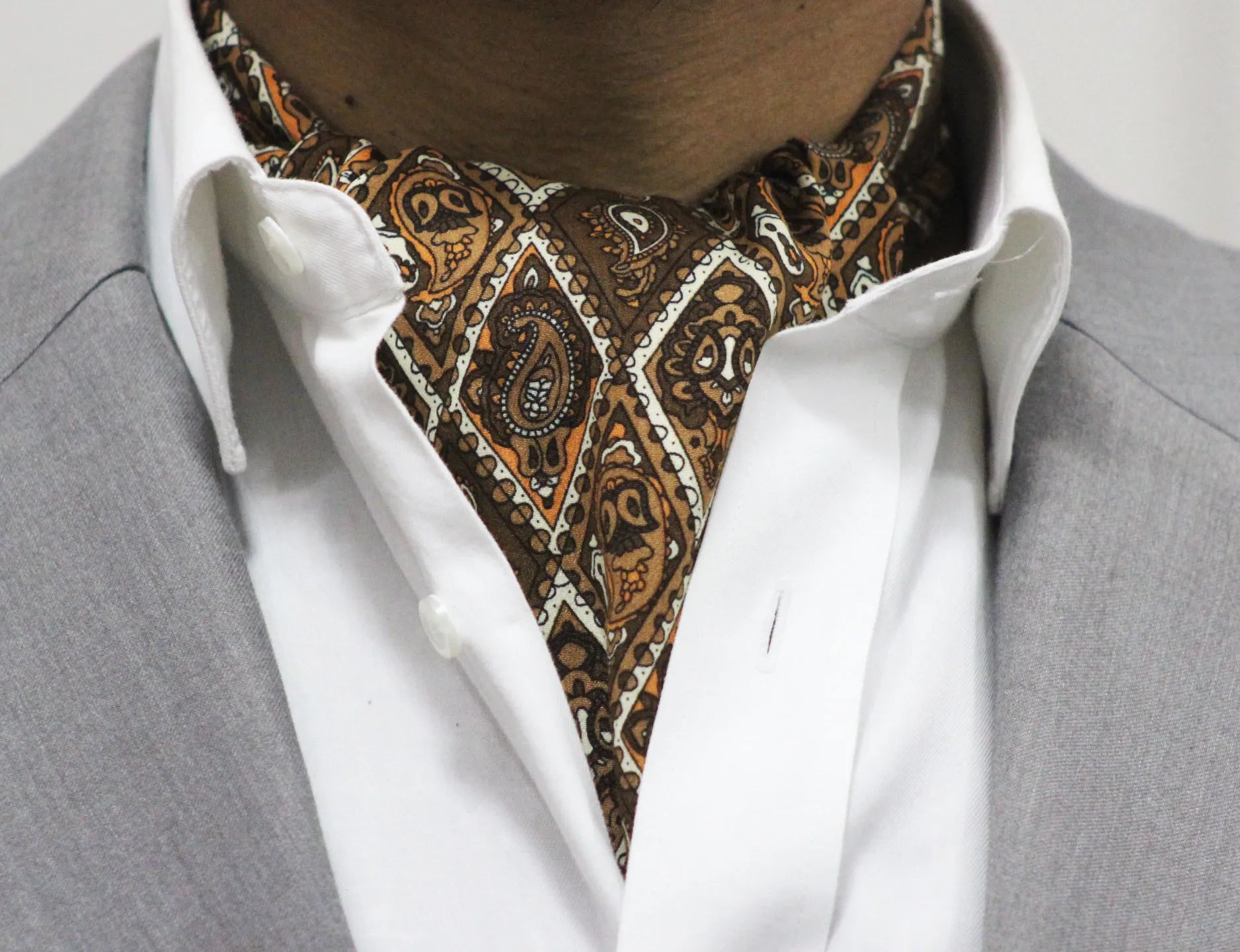 Brown Traditional Paisley Motif Cravat and Pocket Square Set