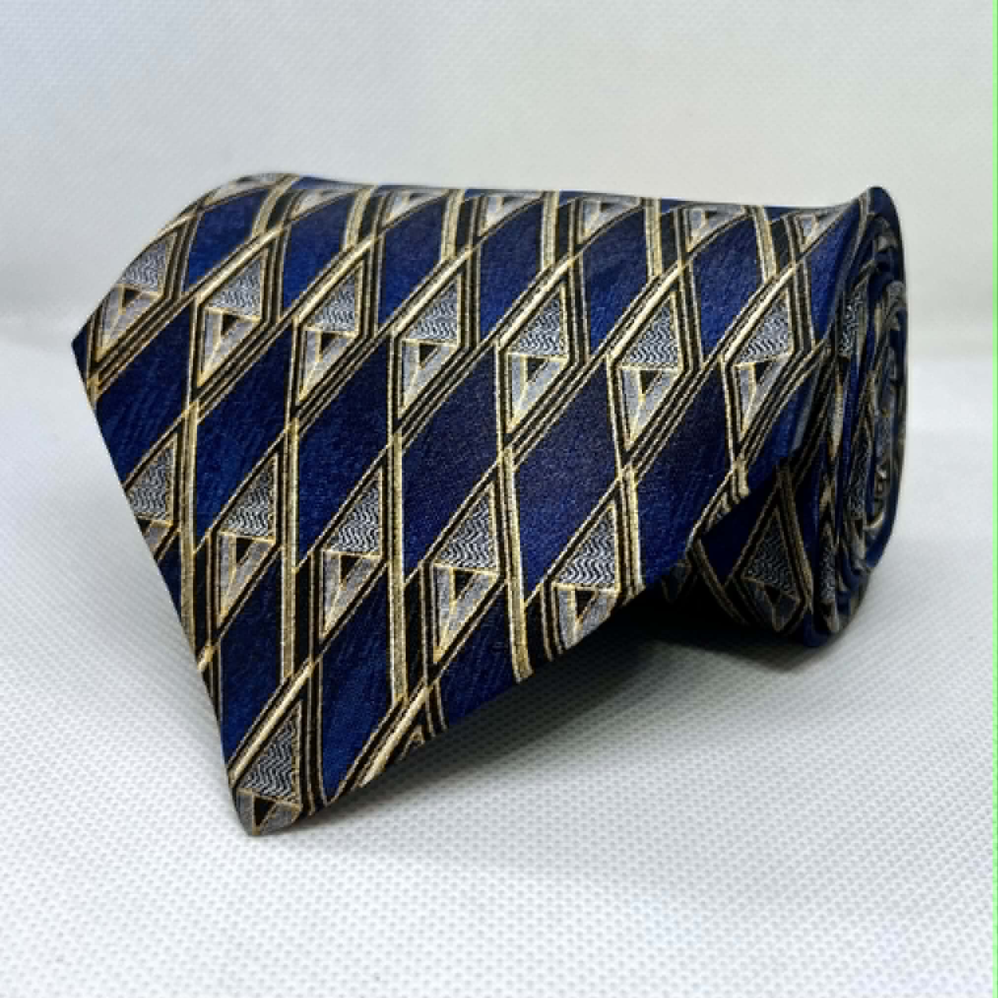 Blue Base Diamond Silk Broad Tie